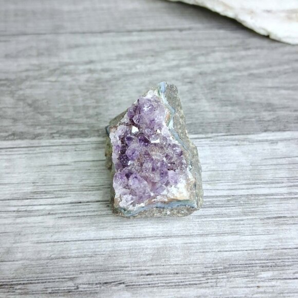 Amethyst crystal cluster - Picture 3 of 3